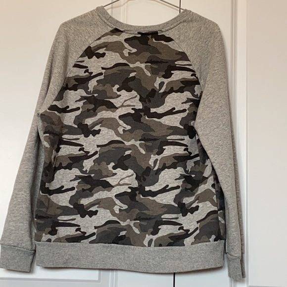 3 for $20 💜 GEORGE Camo Crewneck Sweater - Picture 2 of 4